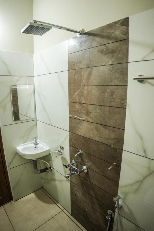 Zennova Furnished Apartment Alappuzha Eksteriør billede